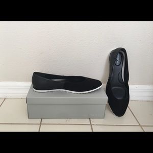 Aerosoles Black Flat Shoes